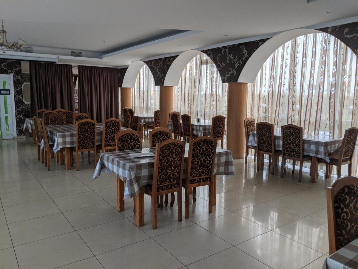 Karavan Hotel Bila Krynytsya  Exterior photo